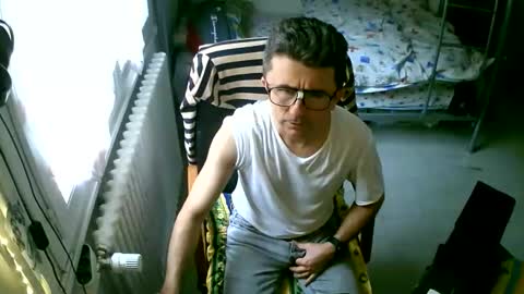 Snapshot of lokoum39 chatting on October 29, 2025, 12:18 pm lokoum39 online show from October 29, 2025, 12:18 pm