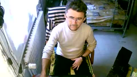 lokoum39 online show from November 24, 2025, 12:05 pm