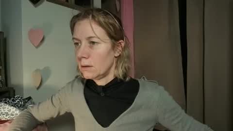 Snapshot of lola_belgium chatting on March 1, 2026, 7:32 am lola_belgium online show from March 1, 2026, 7:32 am