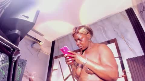 Snapshot of lola_hornei chatting on March 14, 2026, 11:43 pm Lola online show from March 14, 2026, 11:43 pm