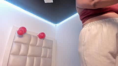 lola_js online show from July 3, 2026, 12:00 pm