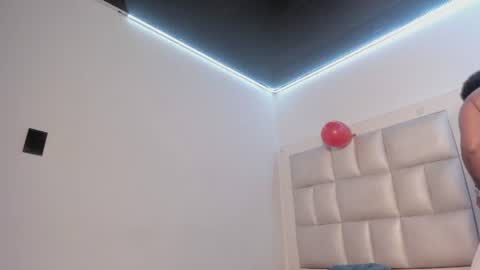 lola_js online show from July 17, 2026, 12:01 pm