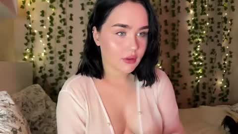 Snapshot of lola_razee chatting on July 18, 2026, 10:24 pm lola_razee online show from July 18, 2026, 10:24 pm