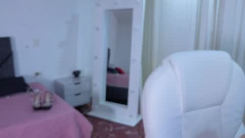 Snapshot of lola_star_ chatting on May 19, 2026, 2:01 pm Lola online show from May 19, 2026, 2:01 pm