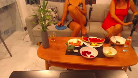 Lola online show from January 18, 2026, 1:37 pm