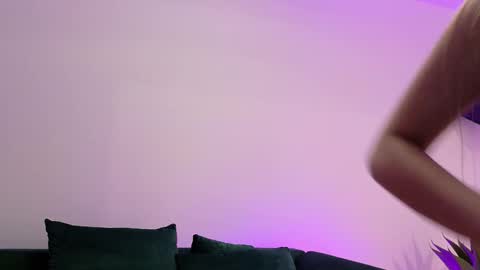 lolaamore_ online show from November 29, 2025, 8:56 pm