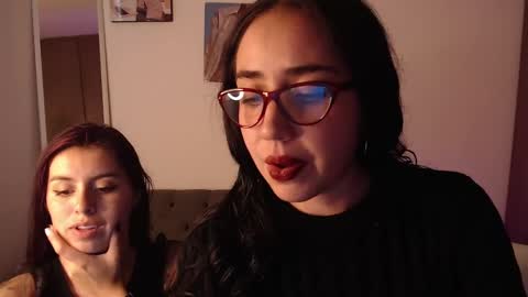 Snapshot of lolaandcamille chatting on February 26, 2025, 8:00 pm lolaandcamille online show from February 26, 2025, 8:00 pm