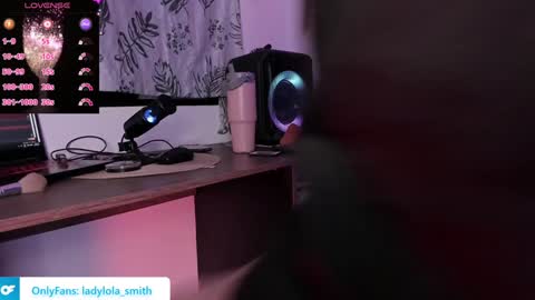 lolaasmith_21 online show from January 26, 2025, 12:58 am