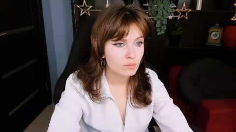 Snapshot of lolaasmus chatting on June 5, 2026, 10:10 am I consider myself the god Loki but life just calls me LOL online show from June 5, 2026, 10:10 am
