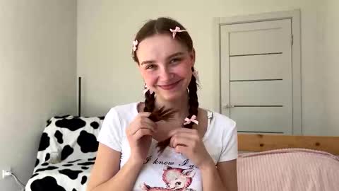 lolaatate online show from March 12, 2026, 11:16 am