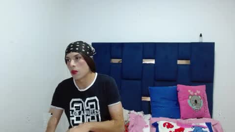 lolabloomx online show from April 5, 2026, 2:31 am