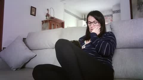 LOLA HUESO y ERIC online show from March 8, 2026, 10:30 am