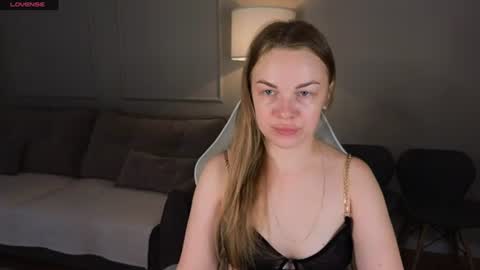 lolalitte online show from June 29, 2026, 1:34 am