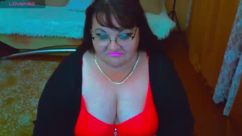 Snapshot of lolalove999 chatting on May 19, 2026, 9:10 pm lolalove999 online show from May 19, 2026, 9:10 pm