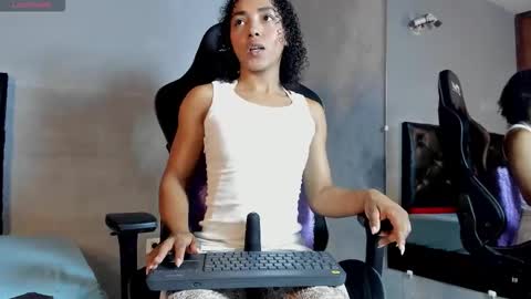 lolareyes1 online show from February 1, 2026, 2:15 pm