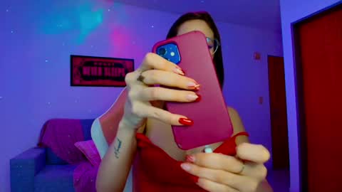 LolaSB online show from April 20, 2026, 5:21 am