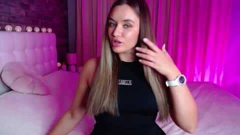 Victoria online show from November 2, 2025, 4:53 pm