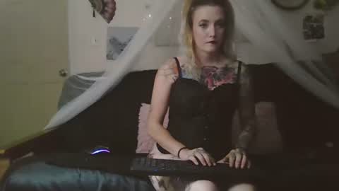 Lollipop Queen online show from October 16, 2025, 6:58 am