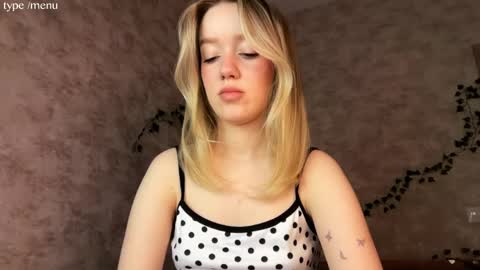 Mia online show from April 6, 2026, 5:08 am