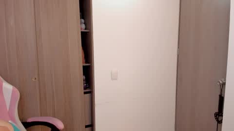 Snapshot of lolly_js_ chatting on February 14, 2025, 2:50 am Lolly  online show from February 14, 2025, 2:50 am