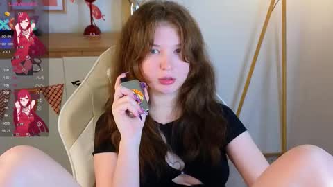 Snapshot of lolly_pump chatting on November 5, 2025, 2:50 pm Mona online show from November 5, 2025, 2:50 pm