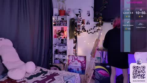 Lolly   online show from December 12, 2024, 10:52 pm