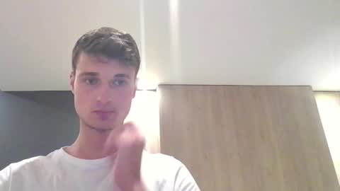 Snapshot of london_tomy chatting on September 14, 2025, 11:37 pm london_tomy online show from September 14, 2025, 11:37 pm