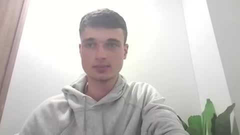 london_tomy online show from November 5, 2025, 12:54 am