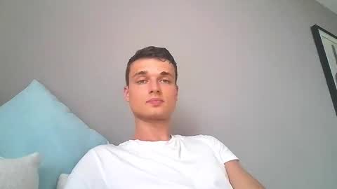 london_tomy online show from March 1, 2026, 10:45 pm