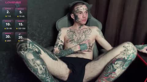 Snapshot of lone1ycrystal chatting on October 1, 2025, 9:43 pm Chris online show from October 1, 2025, 9:43 pm