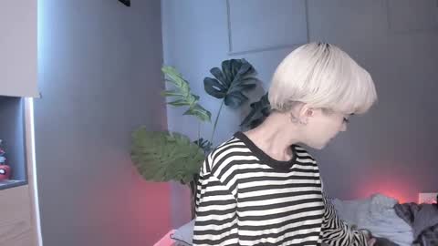 Snapshot of lonelly_lolly98 chatting on February 23, 2025, 8:44 pm SABRINA online show from February 23, 2025, 8:44 pm