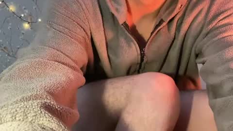 Snapshot of lonelysunset chatting on May 1, 2026, 12:10 pm PVT AND MENU ACTIVE online show from May 1, 2026, 12:10 pm