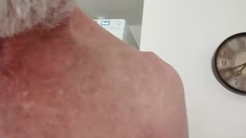 lonesomej69 online show from February 15, 2026, 9:52 am