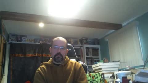 Snapshot of longandcut99 chatting on March 16, 2026, 4:44 pm longandcut99 online show from March 16, 2026, 4:44 pm