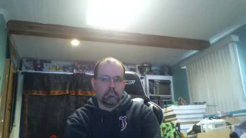 Snapshot of longandcut99 chatting on March 25, 2026, 5:19 pm longandcut99 online show from March 25, 2026, 5:19 pm