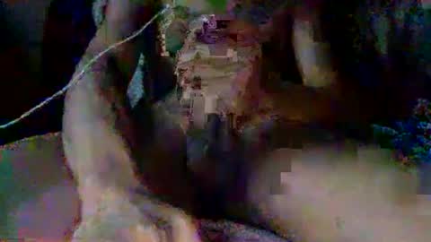 Snapshot of longlove9909 chatting on December 28, 2024, 8:04 pm longlove9909 online show from December 28, 2024, 8:04 pm