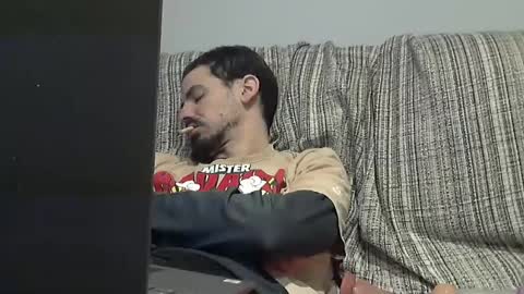 Snapshot of longnight5 chatting on February 6, 2025, 10:32 pm Alejandro Rulitos Twitter longnight55 Intagram 5longnight5 online show from February 6, 2025, 10:32 pm