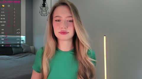 Eva online show from December 5, 2025, 3:30 pm