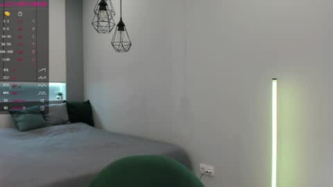 Eva online show from April 10, 2026, 3:39 pm