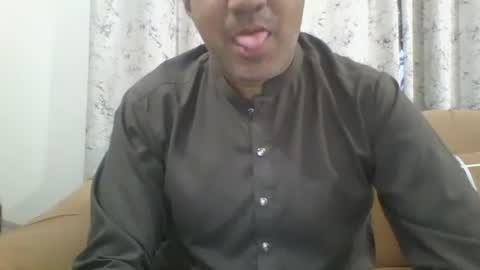 Snapshot of longthick1985 chatting on March 19, 2026, 1:20 am Lleida-man online show from March 19, 2026, 1:20 am