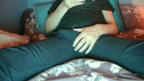 Snapshot of longwet1 chatting on November 24, 2025, 9:36 pm longwet1 online show from November 24, 2025, 9:36 pm