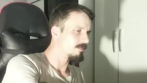 Snapshot of lookaz4010 chatting on December 29, 2024, 10:47 pm Lucas online show from December 29, 2024, 10:47 pm