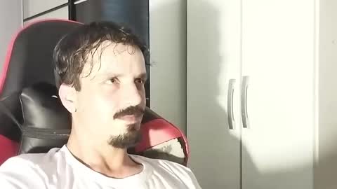 Snapshot of lookaz4010 chatting on February 21, 2025, 5:53 pm Lucas online show from February 21, 2025, 5:53 pm