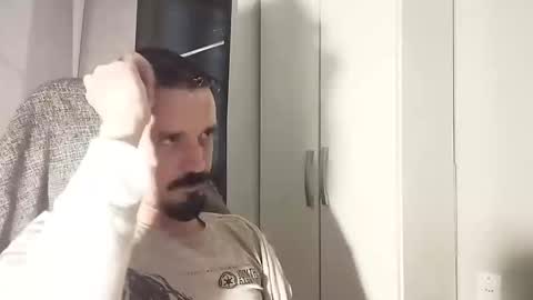 Snapshot of lookaz4010 chatting on November 9, 2025, 7:01 pm Lucas online show from November 9, 2025, 7:01 pm