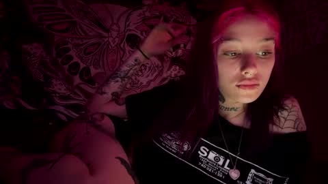 Snapshot of lookingforlona chatting on September 30, 2025, 4:56 pm lookingforlona online show from September 30, 2025, 4:56 pm