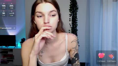 Snapshot of lookoluna chatting on October 27, 2025, 7:12 am Luna online show from October 27, 2025, 7:12 am
