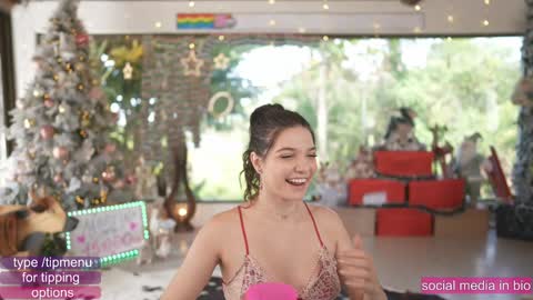 Chaturbatexxjessica online show from December 10, 2024, 5:44 pm