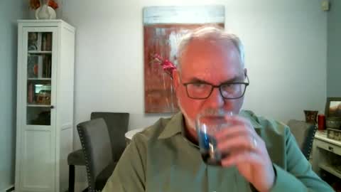 loop102 online show from September 27, 2025, 2:16 am