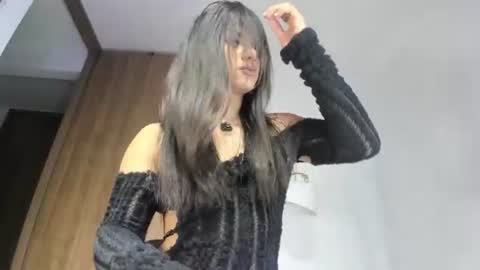 Snapshot of loovelymiia_ chatting on June 13, 2026, 6:11 am Mia Aniston online show from June 13, 2026, 6:11 am