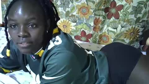 lora_amor online show from February 23, 2026, 3:59 am
